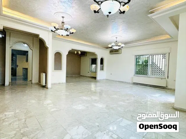 Luxurious Apartment For Rent In Um Al Summaq
