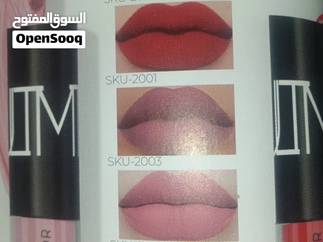 احمر شفاه وملمع الشفاه من شركةultimateDZ