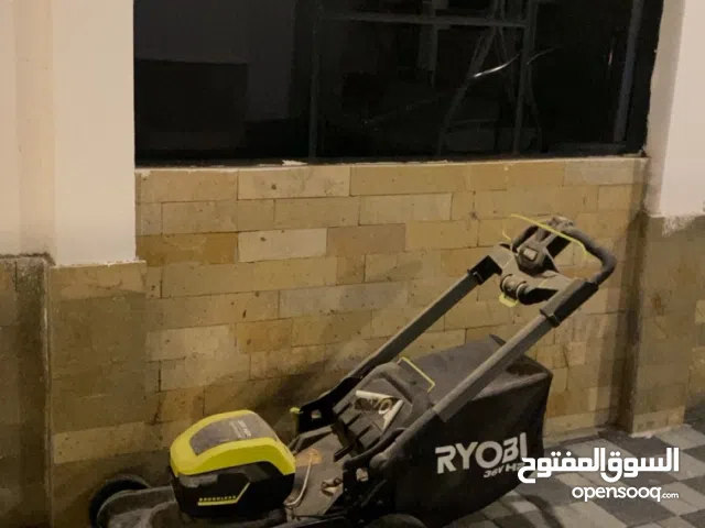 جزّازة عشب (ماكينة قص الحشيش) من ماركة RYOBI
