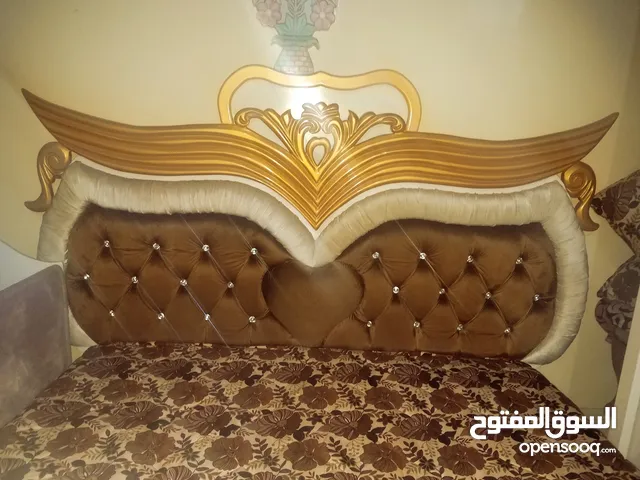 سرير ملكي للبيع عررررطه