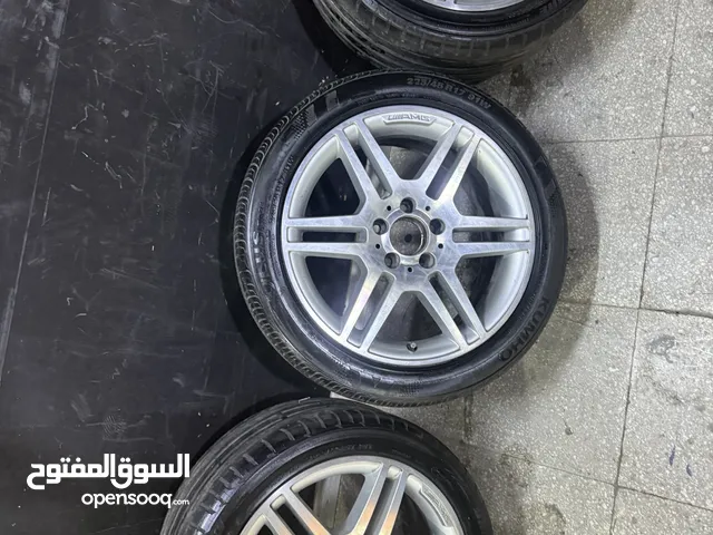 جنط مرسيدس w204 AMG جنط بحالة ممتازه لا كسور ولا خشوط بحالة ممتازه حجم جنط 17 امامي رفيع خلفي عريض