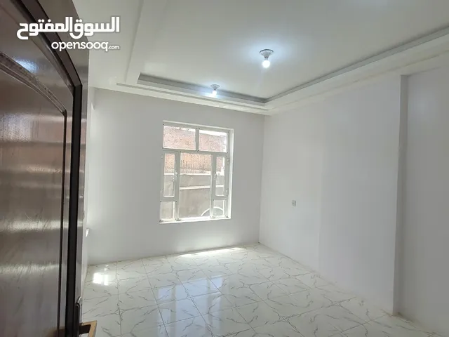 160 m2 4 Bedrooms Apartments for Sale in Sana'a Bayt Baws