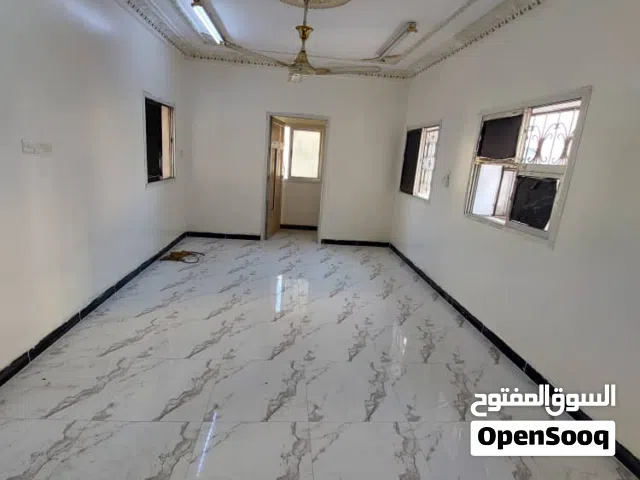 *فيلا للإيجار في المنصورة حي الانشاءات*  فيلا ركن على شارعين في حي الانشاءات، المنصورة، تتكون من:  -