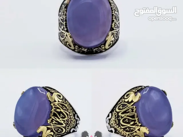 خواتم تصميم خاص بِـ«صناعة ليزر دقيقة مرصّعة بأنواع فاخرة من العقيق اليماني الطبيعي