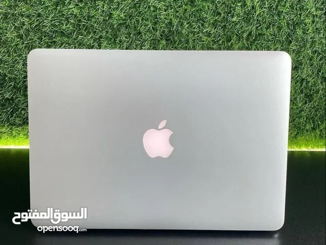 Apple MacBook