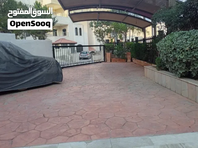 375 m2 4 Bedrooms Apartments for Sale in Amman Khalda