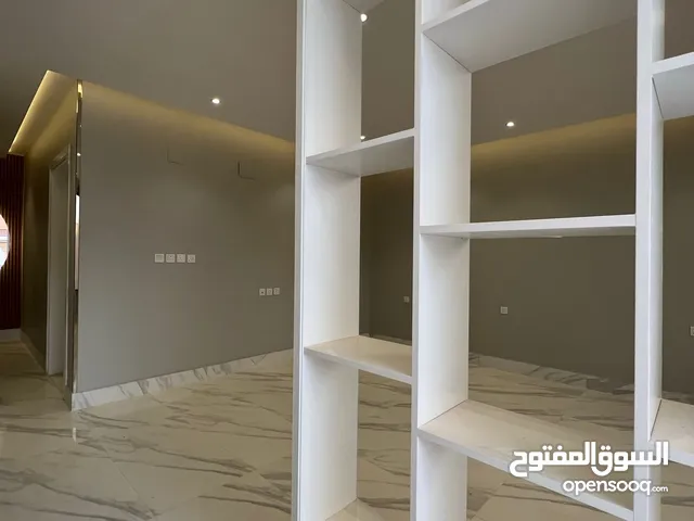 220 m2 4 Bedrooms Villa for Rent in Al Riyadh Tuwaiq