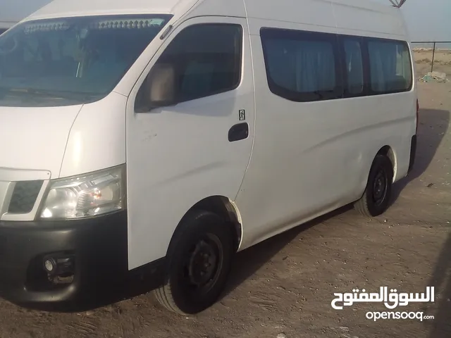 باص نيسان ركاب موديل 19 السعر 3300
