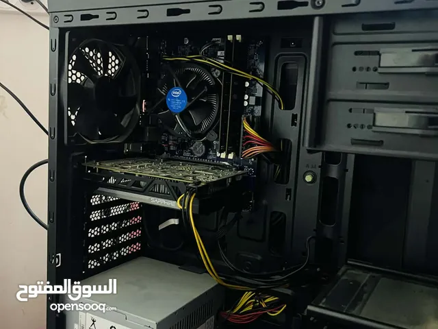 كمبيوتر ممتاز بحالة شبه جديدة