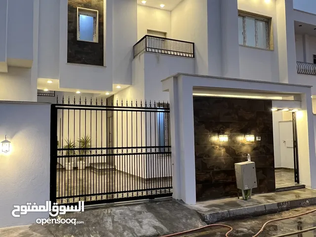 200 m2 3 Bedrooms Villa for Sale in Tripoli Khallet Alforjan