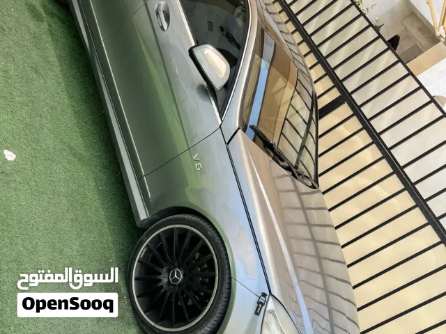 2010 Mercedes Benz C-Class C 300 Sedan with European Specs and Leather Interior