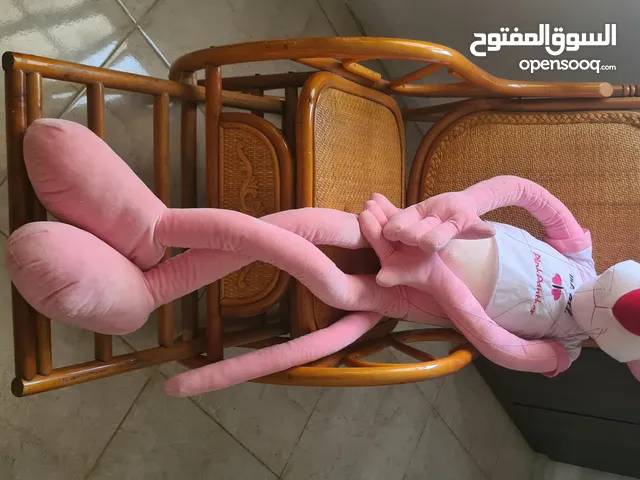 كرسي هزاز من خشب زان مشغول حرفي بدقه عالية