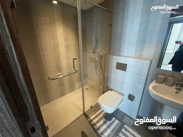 300 m2 4 Bedrooms Apartments for Rent in Muharraq Hidd