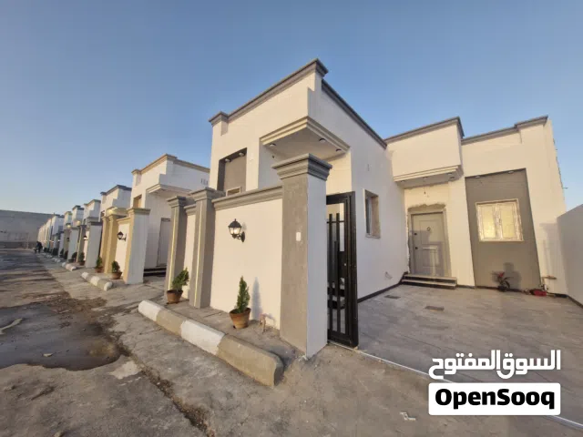 10 منازل ارضيه للبيع بسعر 230 و  235 موقع عين زاره طريق الابيار  مساحة الارض : 150 متر  مساحة 130