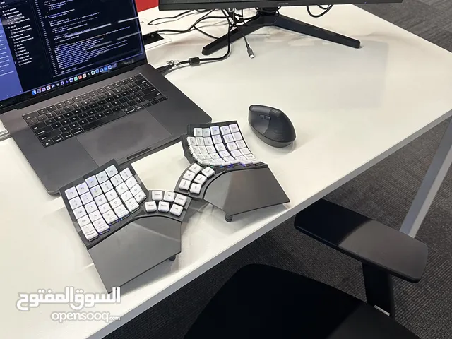 كيبورد glove 80 شبه جديد