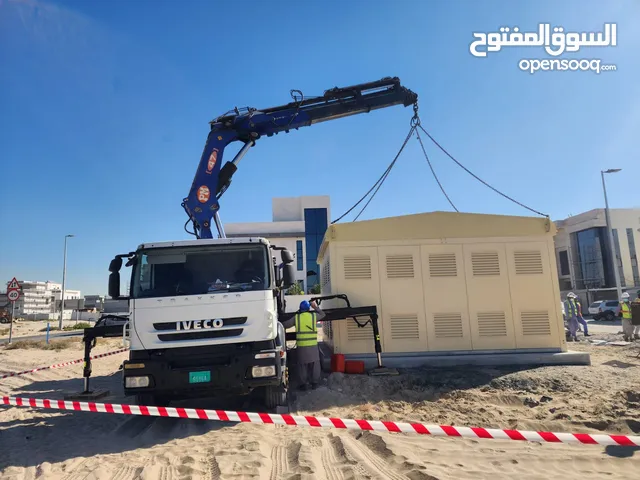 Iveco 2014 with 21 ton lifting crane.