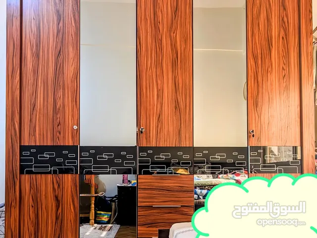 Home center cupboards in good condition