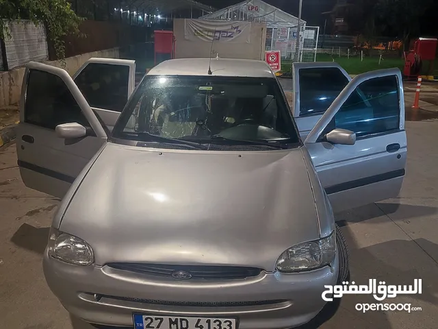 Used Ford Escort in Adana