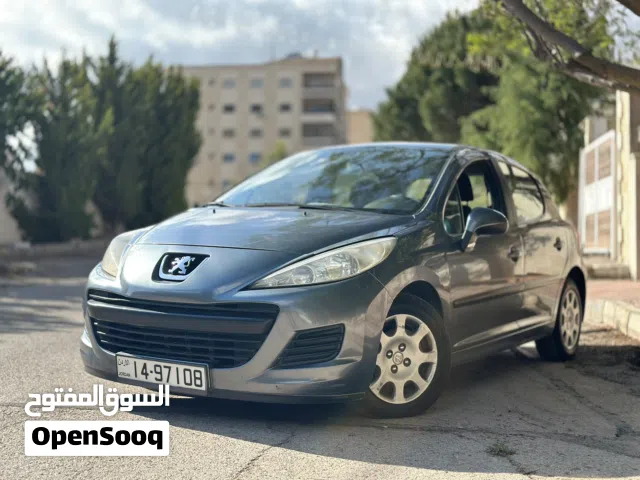 2012 بيجو 207 Standard