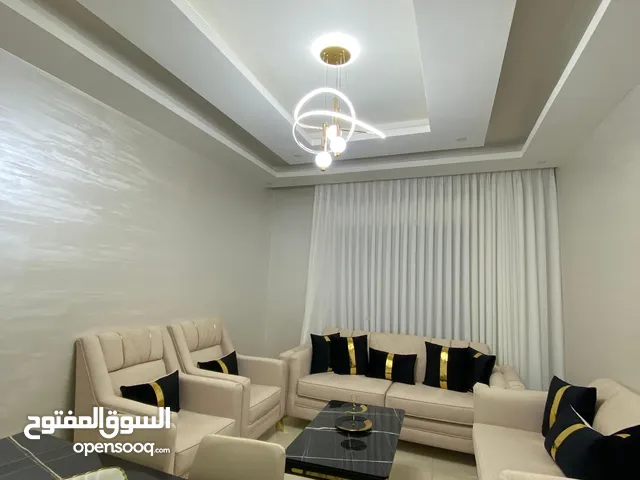 طقم كنب ضيوف جديد بحال الوكاله استعمال بسيط جداً البيع بسبب التنقل