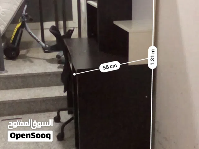 Table with chair for sale طاولة مع كرسي للبيع