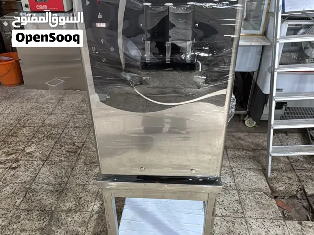 للبيع مكينة اسكريم(GEL MATIC) صناعة إيطالية