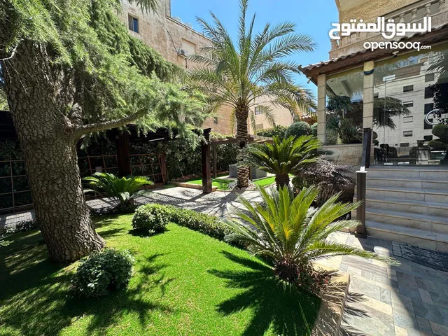 شقة مفروشة للايجار في الصويفية ( Property 39850 ) سنوي فقط