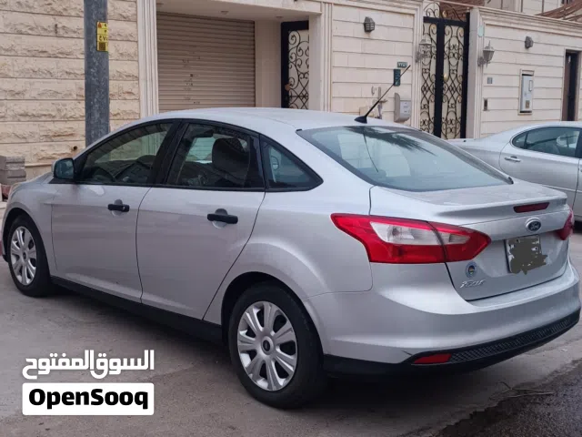 2012, فورد, فوكس, Standard