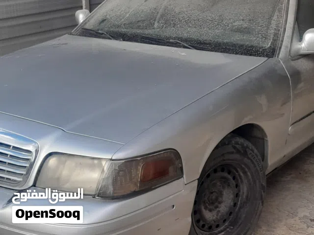 فورد كراون فكتوريا 1999