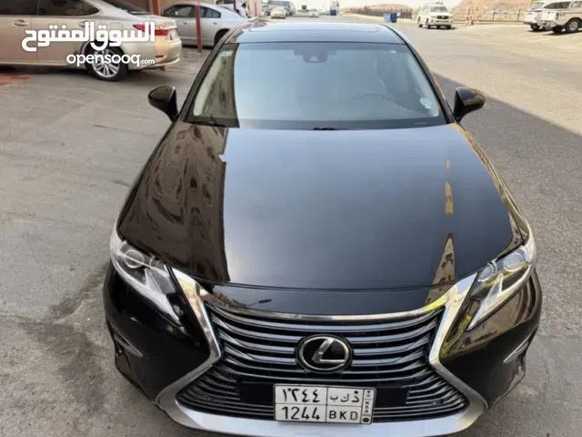 Used Lexus ES in Taif