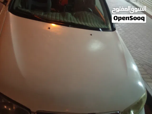 2005 نيسان صني Standard