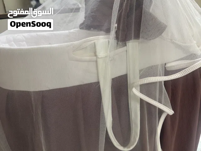 سرير أطفال- بحالة ممتازة جداً