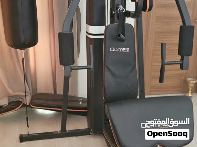 جم متكامل من ماركة اولمبيا  مستعمل مدة بسيطة وصاحي بدون اي عيوب