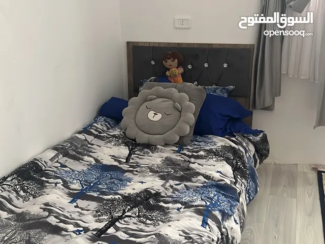 سرير ومدخل