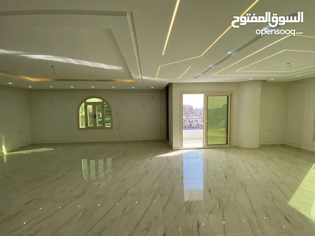 285 m2 3 Bedrooms Townhouse for Sale in Cairo Heliopolis