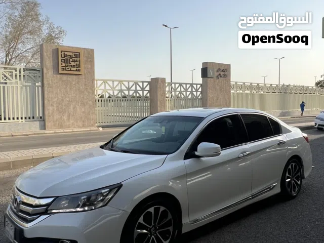 2015 هوندا اكورد EX-L