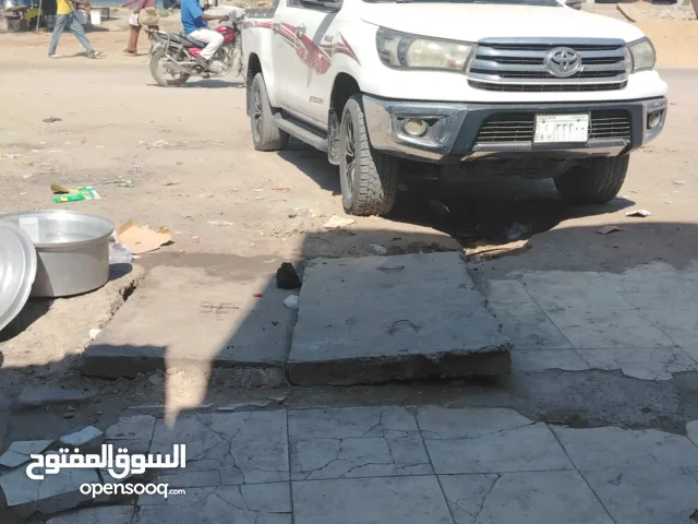 بوكس تايوتا هاي لوكس 2016