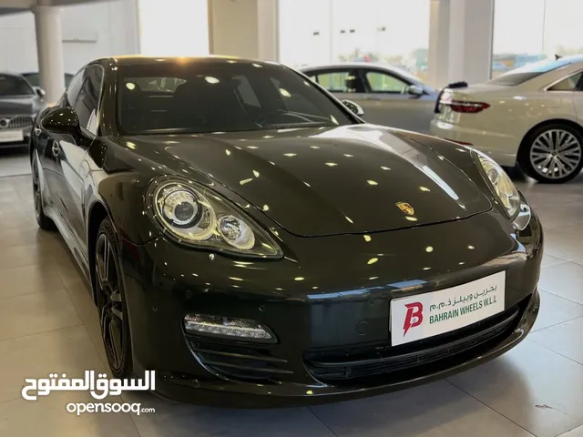 Porsche Panamera S 2011 Model