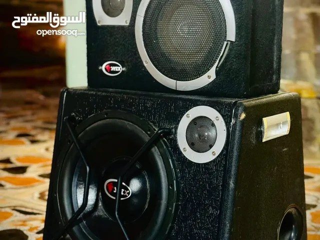 مضخم صوت سيارة