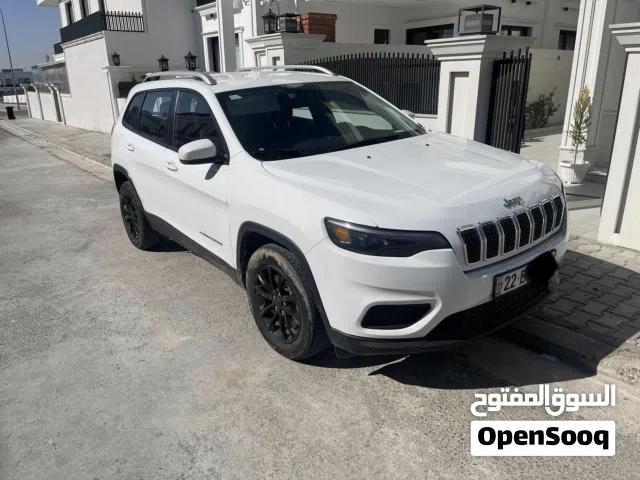 Jeep Sherokee 2021 clean title  2.4 L  white