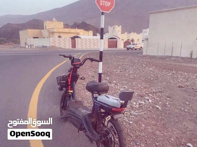 للبيع دراجه كهربائيه نضيفه