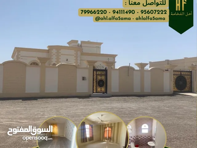 36555 m2 4 Bedrooms Townhouse for Rent in Buraimi Al Buraimi