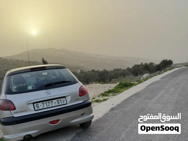 2008 بيجو 206 Standard