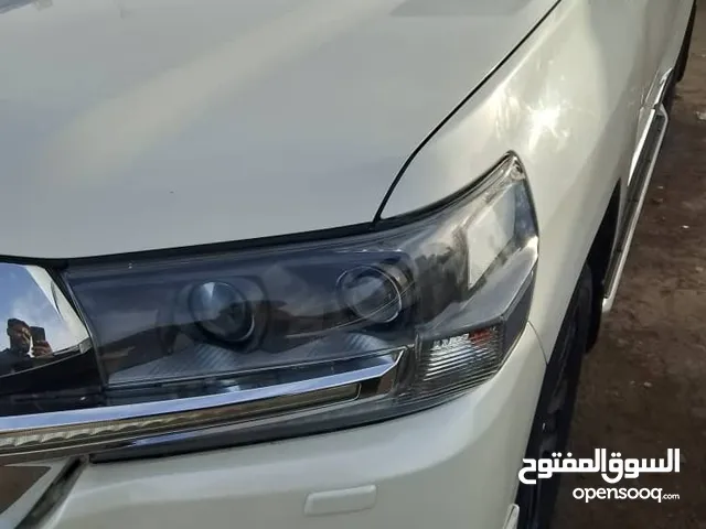 كروزر 2019 gxr ممشي 48 V6 فطيم  أصلي عربية وكالة