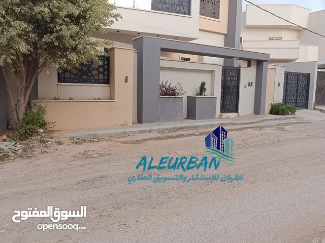 450 m2 More than 6 bedrooms Villa for Rent in Tripoli Al-Serraj