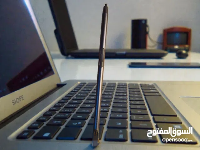 لابتوب ايسر جيل 11 ذاكرة 512 ورام 16 وكرت شاشة خارجي 4 كيكا لمس قلاب  مع قلم يشحن داخل الاب