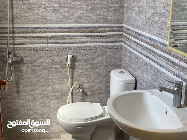 1000 m2 4 Bedrooms Apartments for Rent in Muscat Al Khuwair