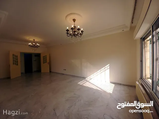 شقة غير مفروشة للإيجار 200م2 ( Property 18466 ) سنوي فقط