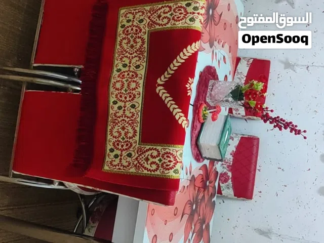 طاولة سكربت بحالة ممتازة