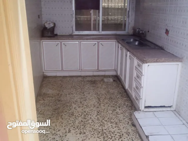 130 m2 3 Bedrooms Apartments for Rent in Zarqa Awajan
